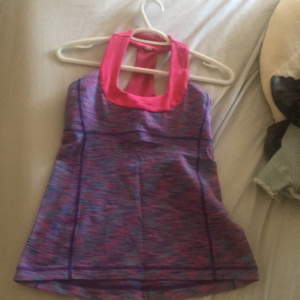 Lululemon work out/ everyday shirt fits great!!!